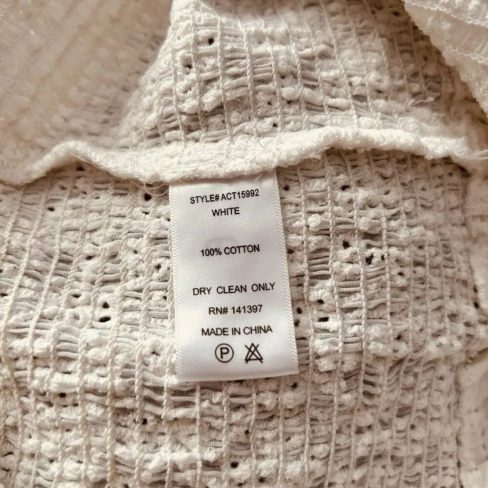 ASTR The Label Women’s Hudson Top White Eyelet Pique Smocked Bodice Size M NWOT - Picture 12 of 12